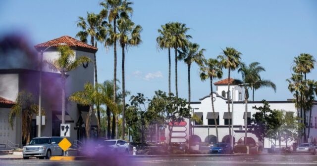 Costa Mesa Moving