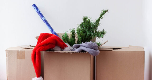 How to Safely Pack Christmas Decorations?