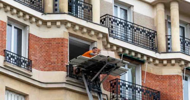 How to Move Into a Building With No Elevator?
