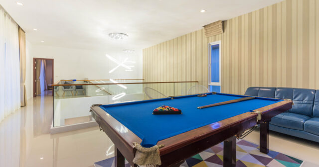 How much does it cost to move a full size pool table?